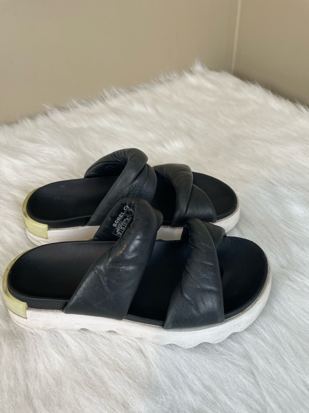Sorel Viibe Vibe Twist Slide Sandals with Padded Cross Straps 6.6